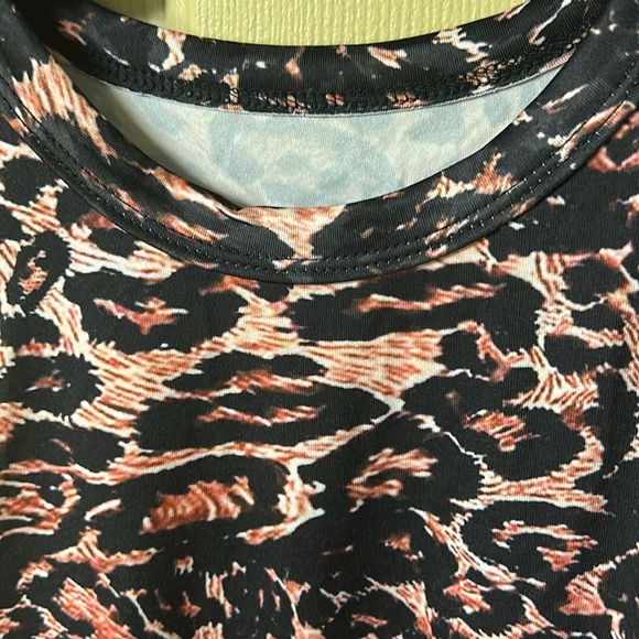 CBR Exclusive Selection women sleeveless animal print stretch top - Picture 7 of 10